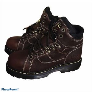 NWT - Dr Marten Brown AirWair Utility  Boot Sz 9